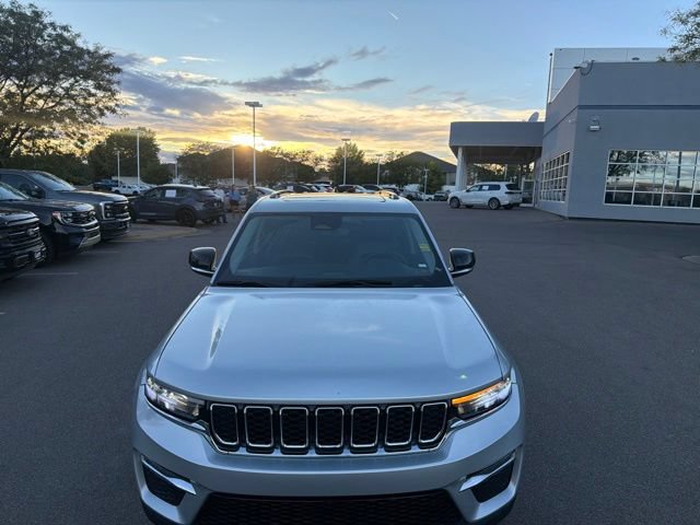 Used 2024 Jeep Grand Cherokee Limited 4xe AWD/4WD image 4