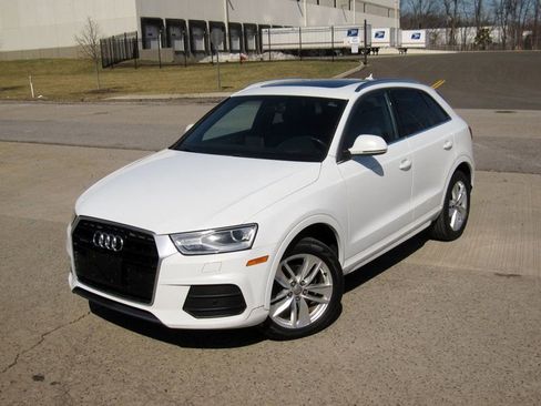 Used 2016 Audi Q3 2.0T Premium Plus w/ Technology Package image 4
