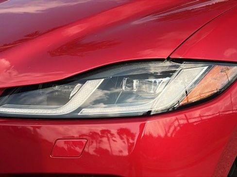 Used 2025 Jaguar F-PACE R-Dynamic S image 4