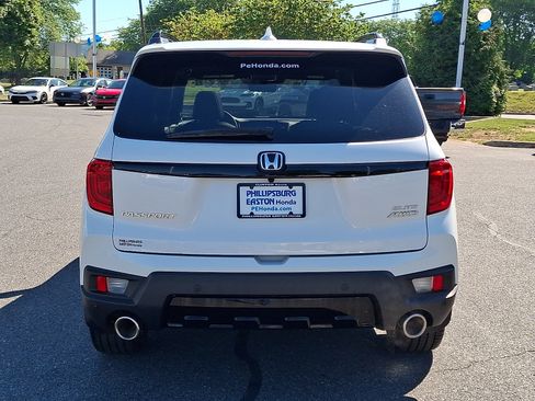 Used 2023 Honda Passport Elite image 5
