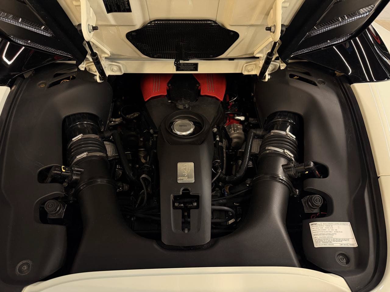 Used 2018 Ferrari 488 Spider RWD image 23