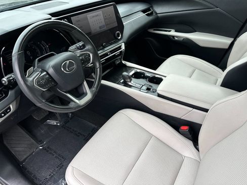 Used 2024 Lexus RX 350 Premium w/ Convenience Package FWD image 10