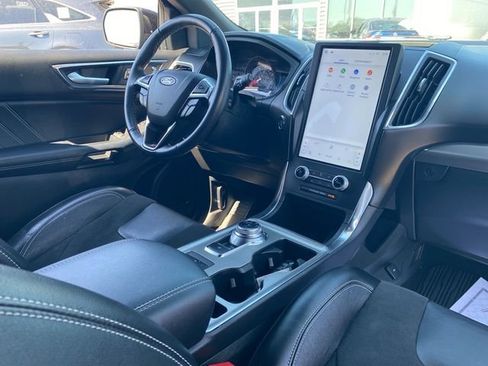 Used 2022 Ford Edge ST w/ Equipment Group 401A image 7