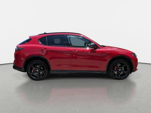 New 2024 Alfa Romeo Stelvio Veloce image 4