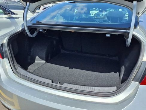 Used 2017 Chevrolet Malibu LT FWD image 19