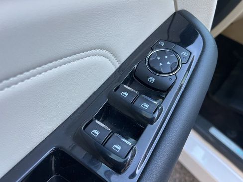 Used 2019 Ford Edge Titanium w/ Equipment Group 301A image 12