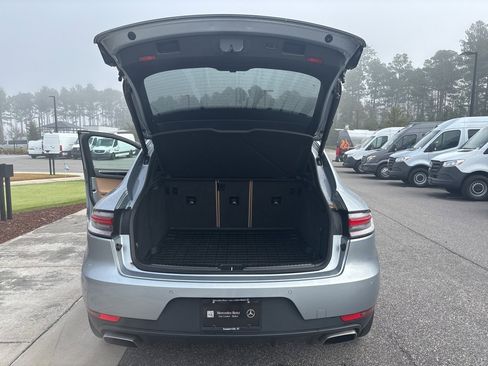 Used 2021 Porsche Macan image 14