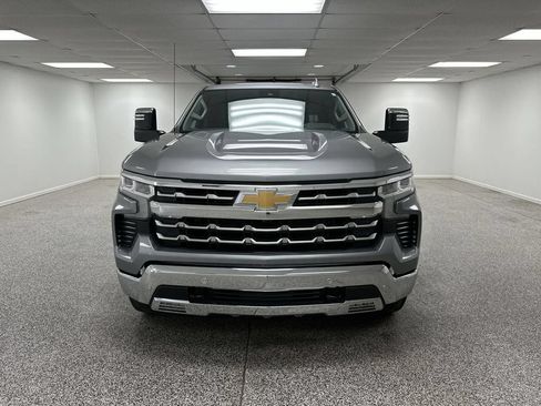 Used 2023 Chevrolet Silverado 1500 LTZ w/ LTZ Convenience Package II AWD/4WD image 3