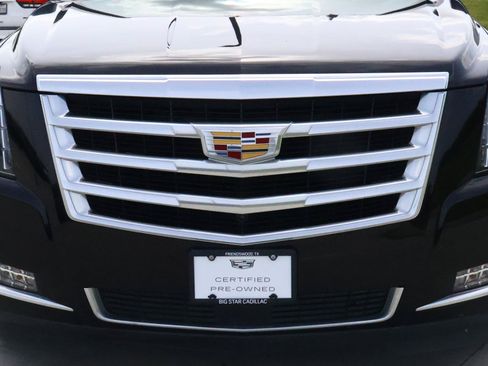 Used 2020 Cadillac Escalade ESV Premium Luxury RWD image 8