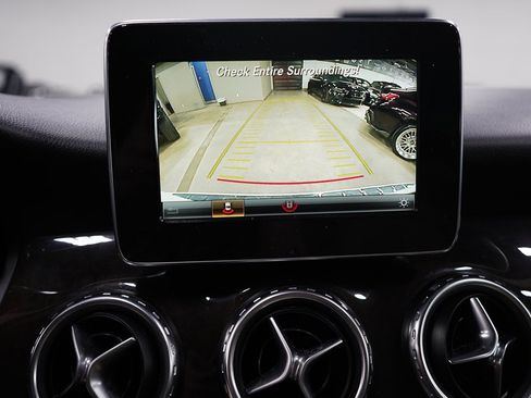 Used 2017 Mercedes-Benz GLA 250 image 31