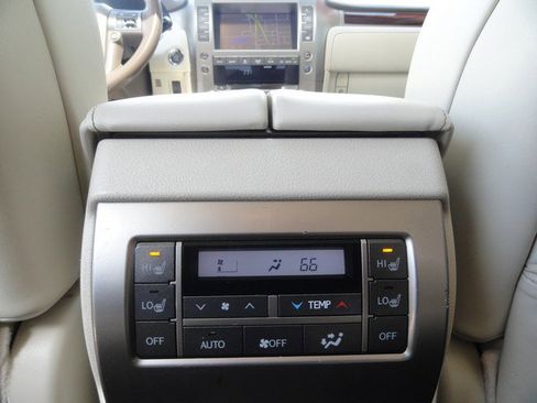 Used 2019 Lexus GX 460 Premium AWD/4WD image 22