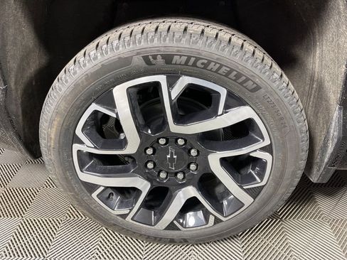 New 2025 Chevrolet Silverado EV RST image 13