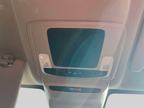 Used 2023 Honda HR-V LX image 30