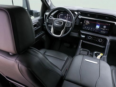 Used 2024 GMC Sierra 3500 Denali w/ Denali Reserve Package image 29