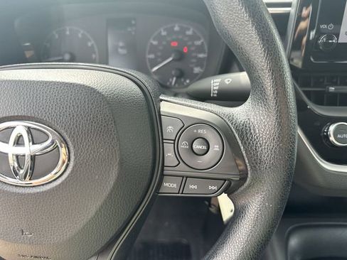 Used 2023 Toyota Corolla LE image 21