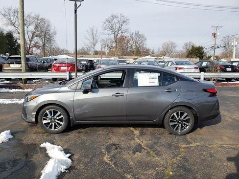New 2025 Nissan Versa SV w/ Trunk Package FWD image 3