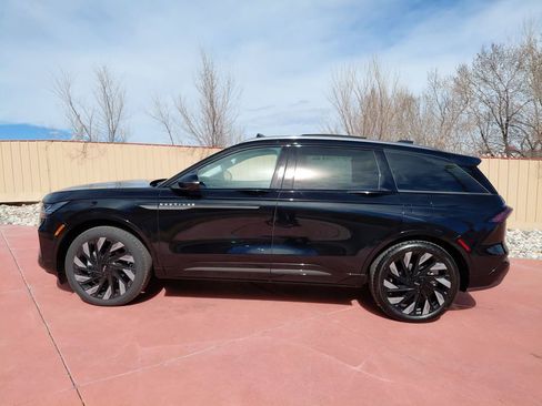 New 2026 Lincoln Nautilus Reserve AWD/4WD image 4