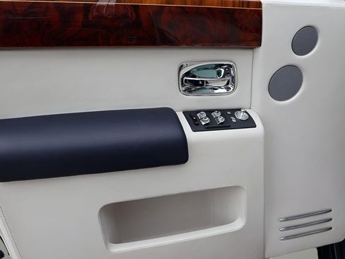 Certified 2016 Rolls-Royce Phantom Base image 11