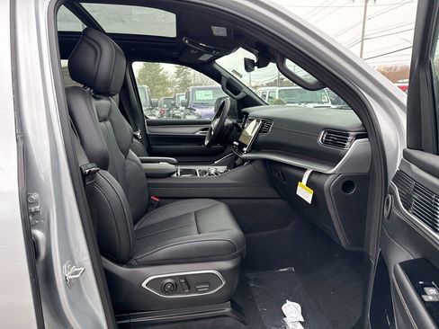 New 2026 Jeep Grand Wagoneer Limited image 31