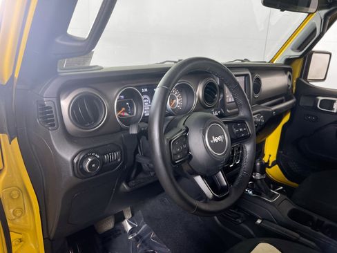 Used 2018 Jeep Wrangler Unlimited Sport S image 9