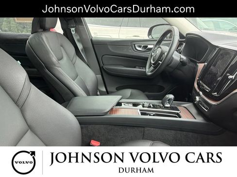 Used 2023 Volvo XC60 B5 Plus w/ Climate Package FWD image 20