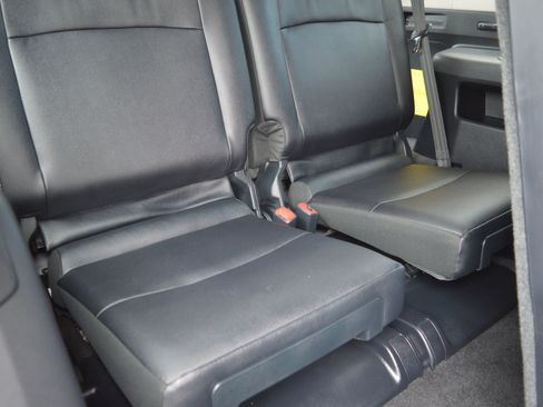 Used 2023 Toyota 4Runner SR5 Premium w/ Moonroof Package RWD image 25