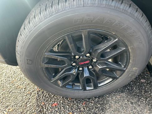 New 2026 GMC Sierra 1500 Elevation image 9