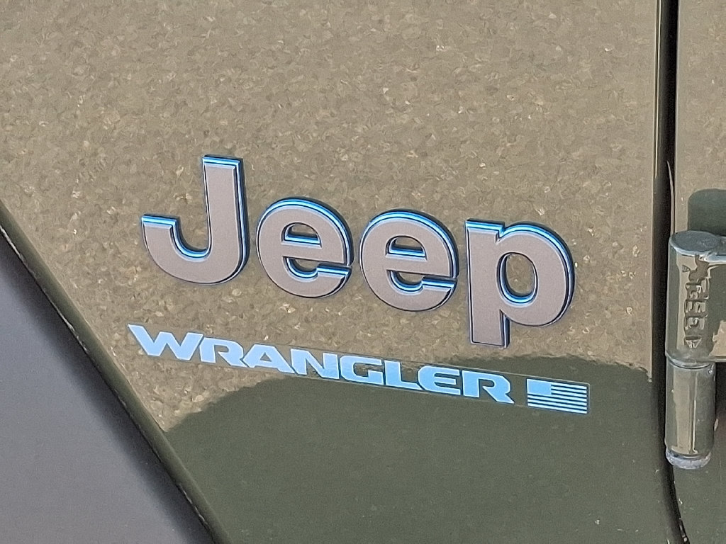 Used 2023 Jeep Wrangler Unlimited w/ Cold Weather Group AWD/4WD image 30