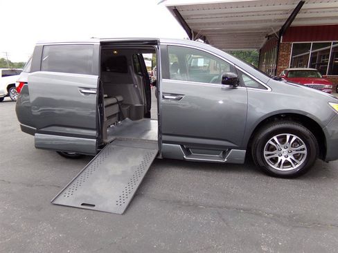 Used 2013 Honda Odyssey EX-L image 17