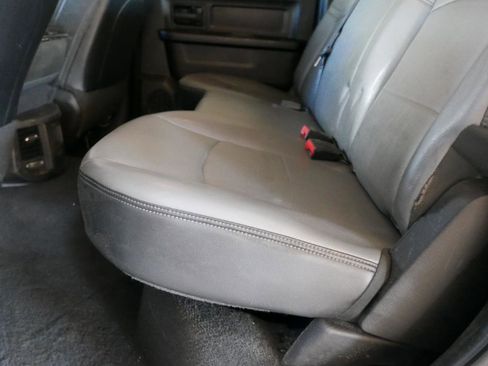 Used 2023 RAM 2500 Tradesman w/ Chrome Appearance Group image 11