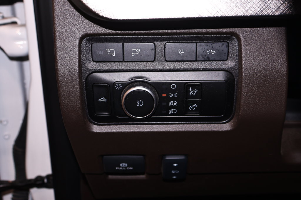 Certified 2024 Ford F350 King Ranch AWD/4WD image 28