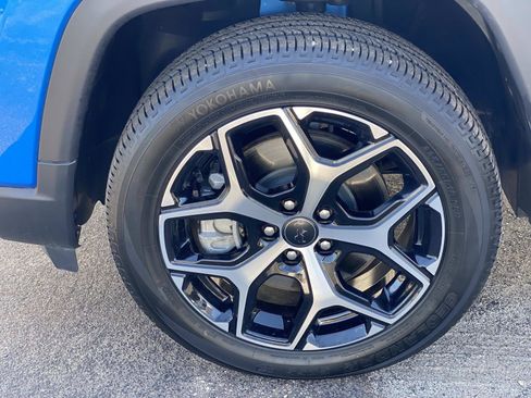 Certified 2025 Jeep Compass Limited image 12