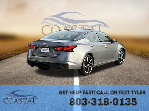 Used 2024 Nissan Altima 2.5 SR image 14