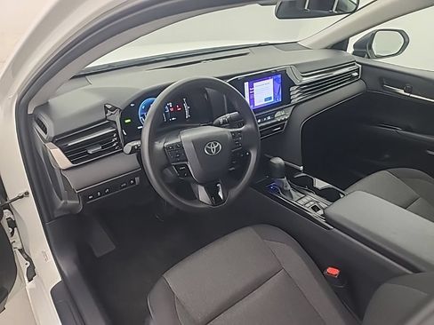 Used 2025 Toyota Camry SE FWD image 25