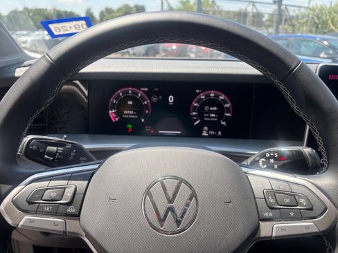 Used 2026 Volkswagen Tiguan SE AWD/4WD image 29
