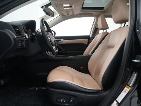 Used 2017 Lexus CT 200h FWD image 15