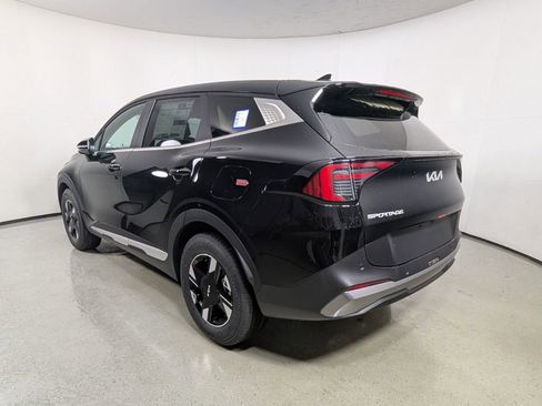 New 2026 Kia Sportage LX FWD image 5
