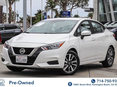 Used 2022 Nissan Versa SV FWD image 1