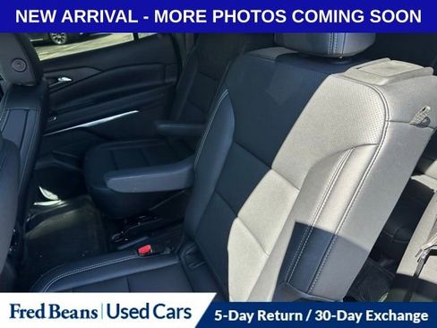 Used 2025 Chevrolet Traverse LT w/ Sun and Wheel Package image 12