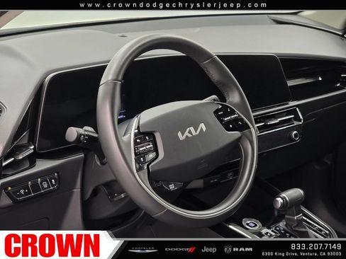 Used 2023 Kia Niro EX FWD image 21