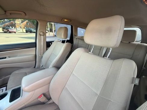 Used 2014 Jeep Grand Cherokee Laredo w/ Quick Order Package 23E AWD/4WD image 19