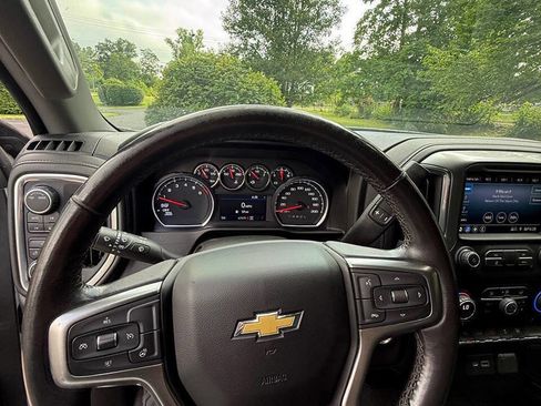 Used 2021 Chevrolet Silverado 1500 LT w/ Work Truck Package AWD/4WD image 10