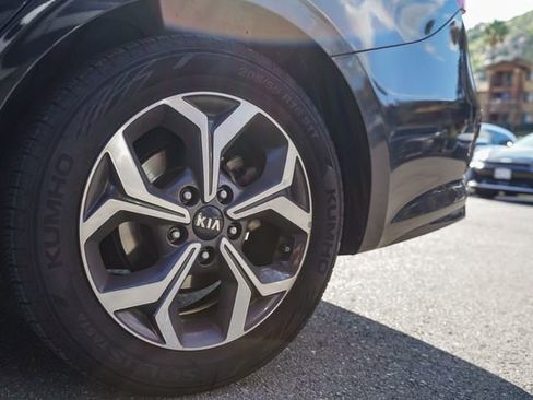 Certified 2021 Kia Forte LXS image 8