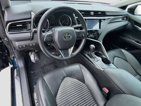 Used 2020 Toyota Camry SE w/ Convenience Package FWD image 24