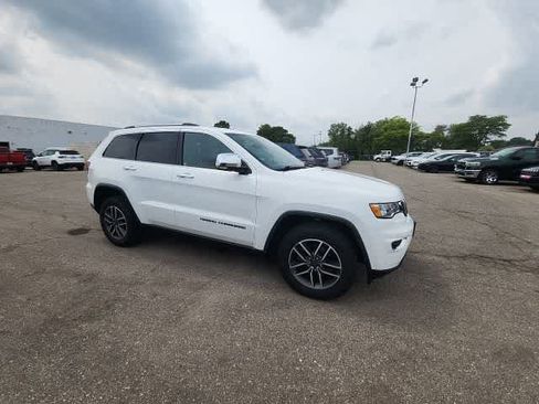 Certified 2020 Jeep Grand Cherokee Limited AWD/4WD image 9