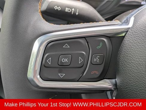 Used 2024 Jeep Wrangler Unlimited Sahara w/ Technology Group AWD/4WD image 24
