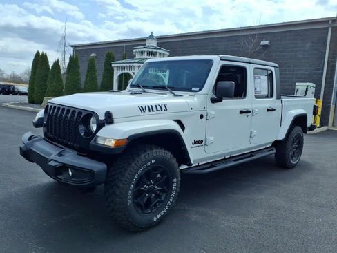 Used 2022 Jeep Gladiator Mojave AWD/4WD image 2