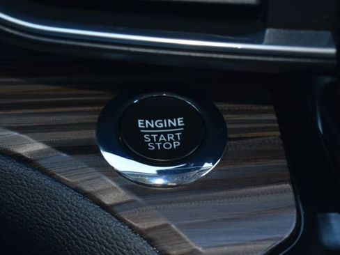 Used 2023 Ford Explorer Limited image 18