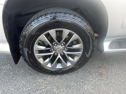 Used 2015 Lexus GX 460 Luxury image 27