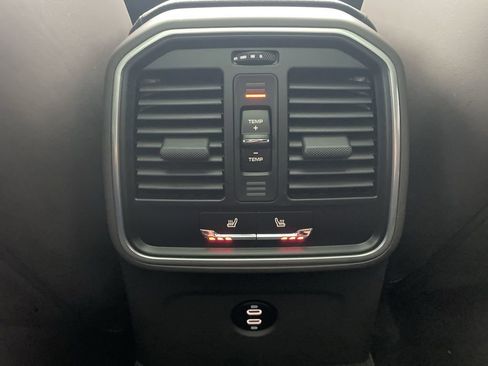 Certified 2025 Porsche Macan image 23